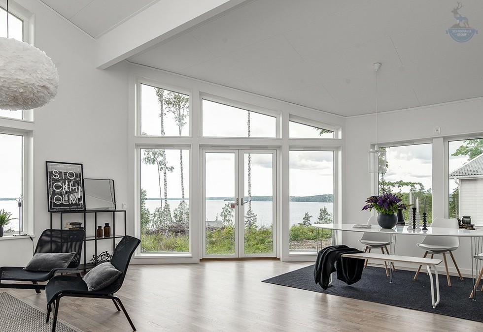 КД-580: одноэтажный каркасный дом с камином