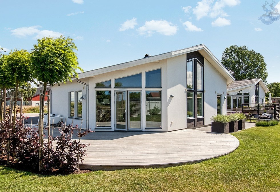 КД-580: одноэтажный каркасный дом с камином