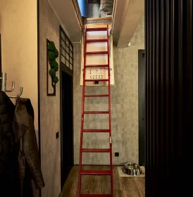 Каркасный дом КД-790 интерьер (лестница на чердак)