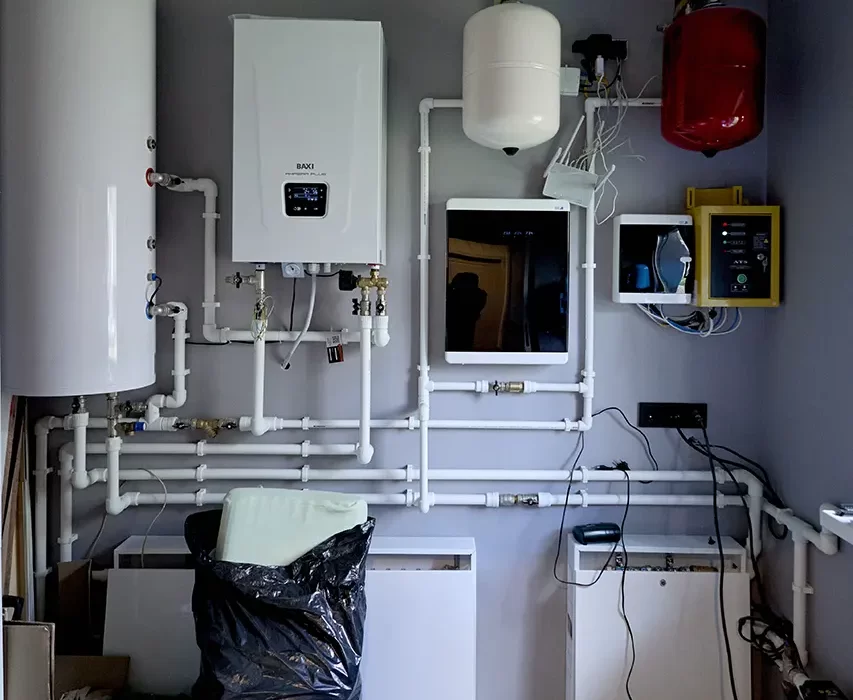 дом КД-1210 интерьер (монтаж ГВС, ХВС, отопления)