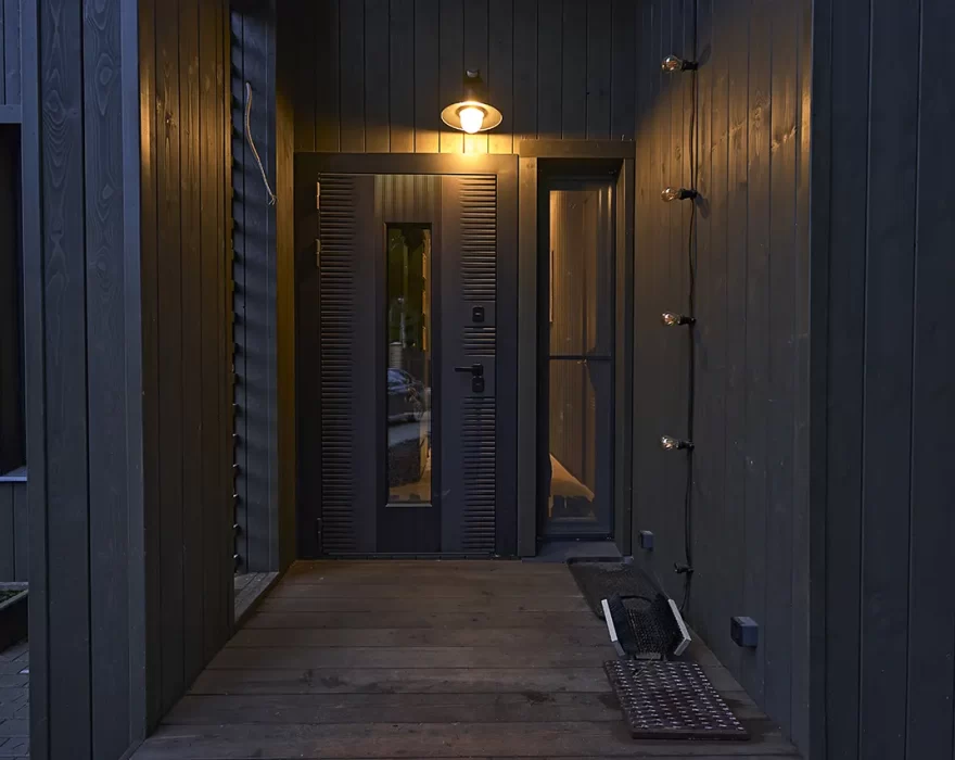 входная дверь барнхауса КД-520 СНТ «Гармония»