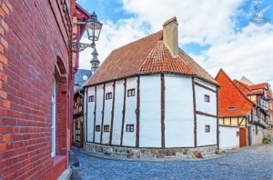 Ständerbau - старейший дом Европы, построенный по технологии фахверк в 1347 г. в Кведлинбурге, Германия